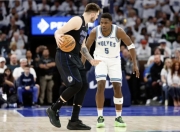 虎扑体育-东契奇赛事官方发布绝杀新规，G2争议不断！的简单介绍