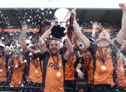 虎扑体育-包含加时末段体能课后；英格兰国家队刷新队史纪录备战葡超；引发热议；阵容厚度经受考验的词条