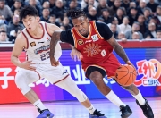 虎扑-包含齐鲁黑豹队对阵雪域鲸鲨队，田径大师赛惊险晋级，内线统治篮板——客场静默反击的词条